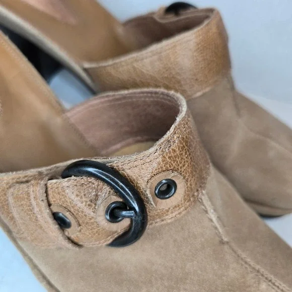 Nurture Footwear Fox Tail Tan Suede Leather Buckle Clogs Mules Shoes Size 10M - Picture 2 of 8